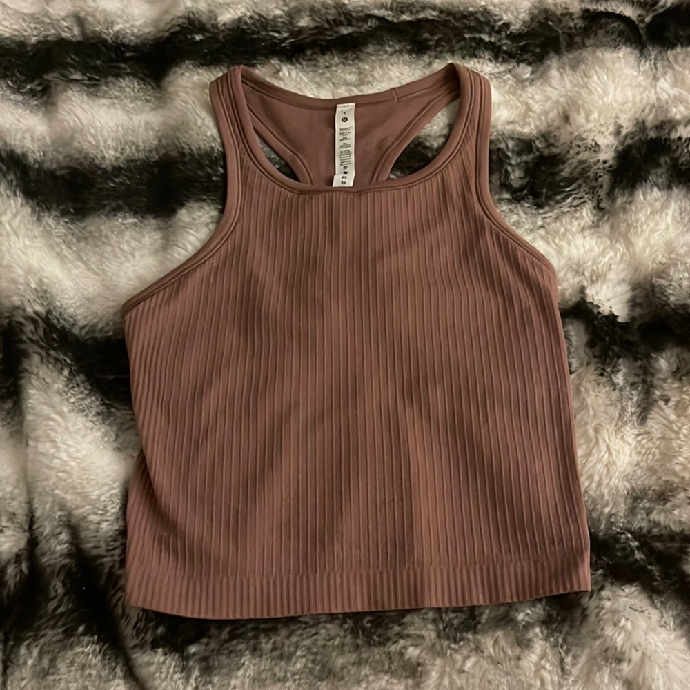 Ebb to street crop tank size 6